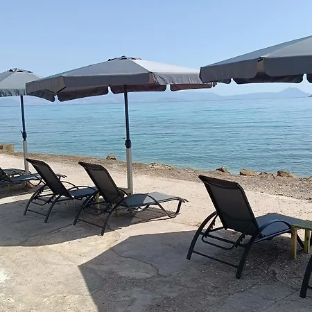 Christinas 1 3* Nerántza